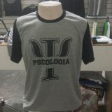 camiseta-psicologia-simbolo-college-cinza-manga-preta